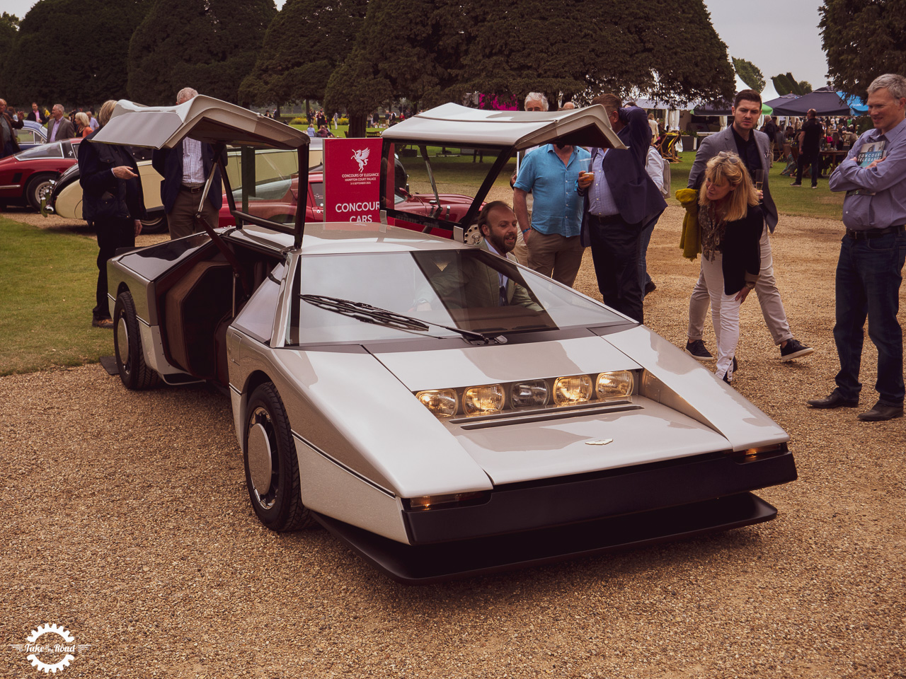 Les bijoux automobiles éblouissent au Concours d'Elégance 2021