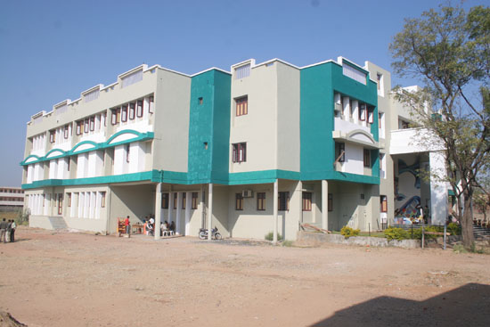 A.P.M.C. College Of Pharmaceutical Education And Research, Sabarkantha Image