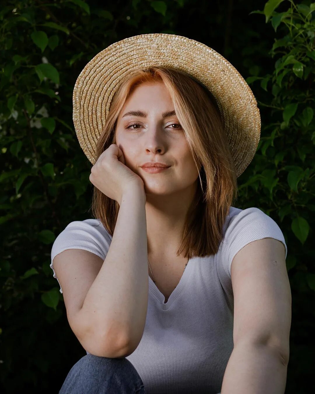 girls in hats