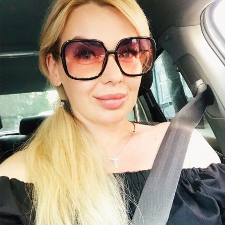lady's photo