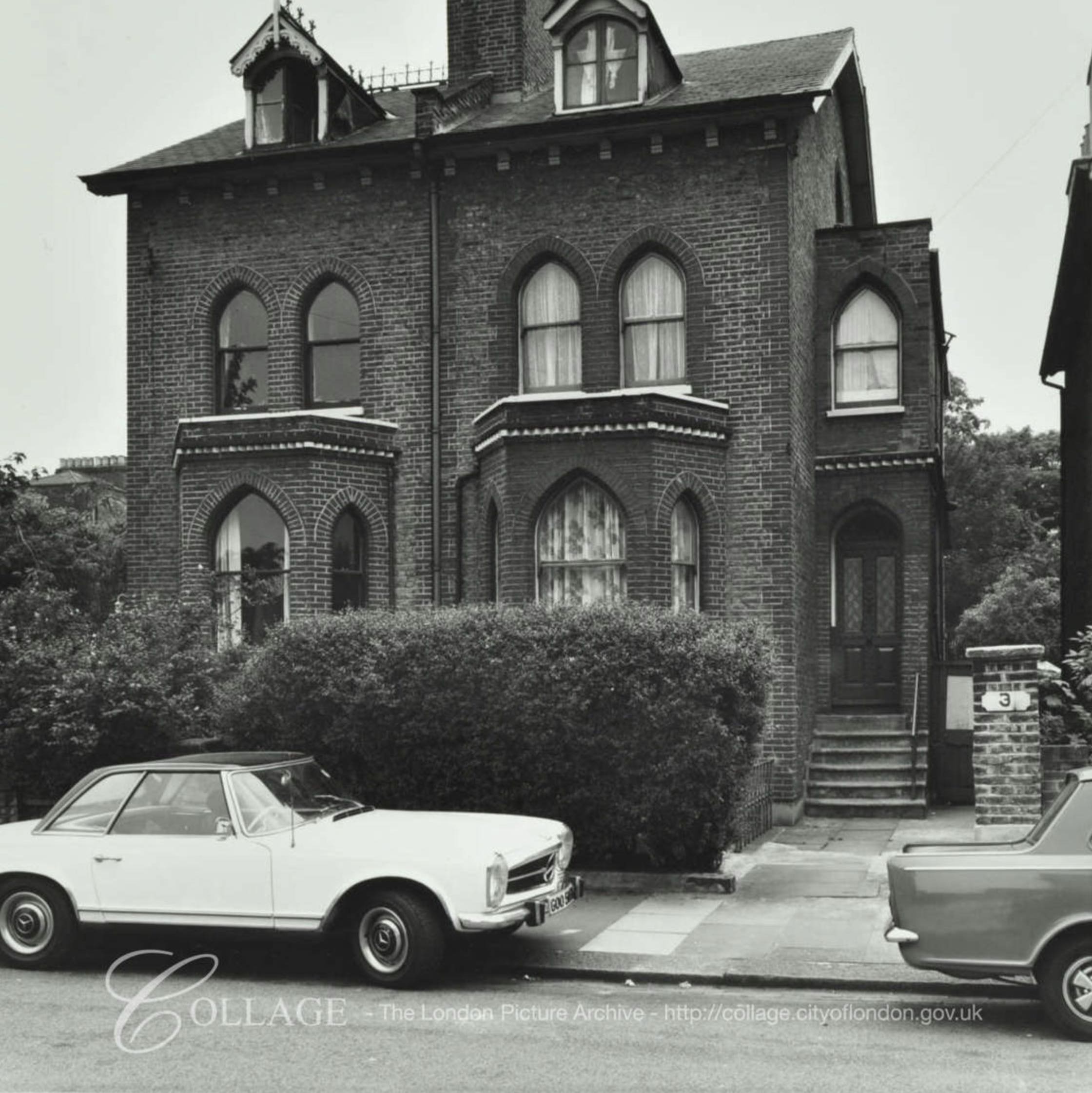 London Collage Archive a treasure trove for classic car fans