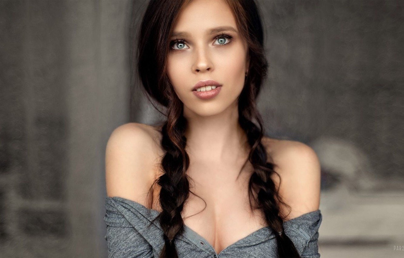 girls with pigtails
