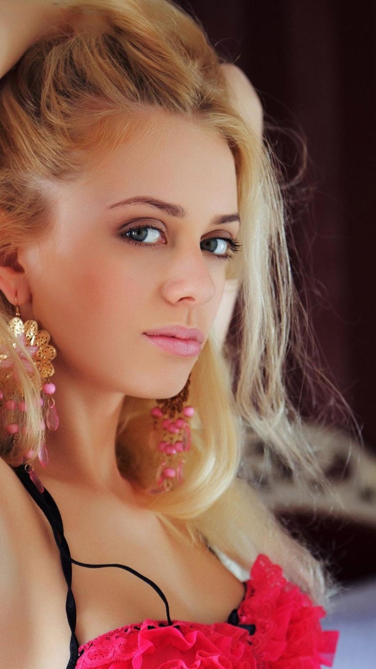 Model Jennifer Mackay