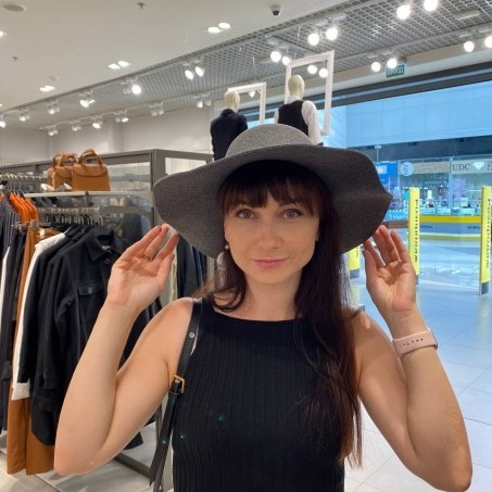 lady's photo