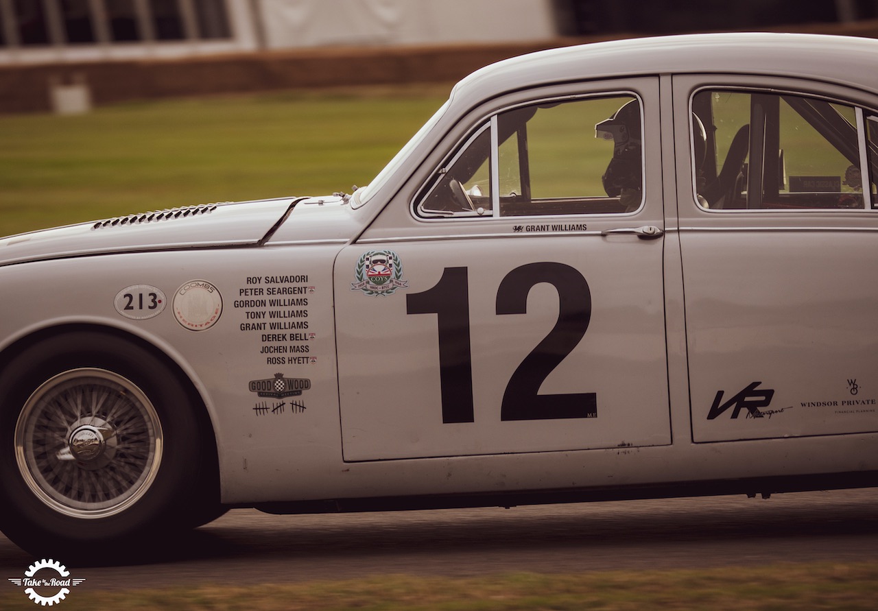 Le sport automobile historique fait un retour glorieux au Goodwood Revival 2021