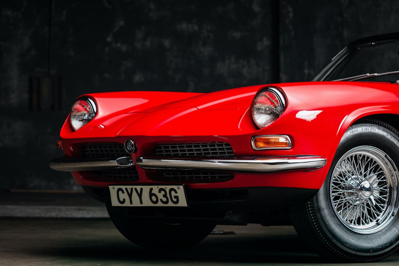 AC 428 Spider owned by F1 boss Rob Walker heads to auction