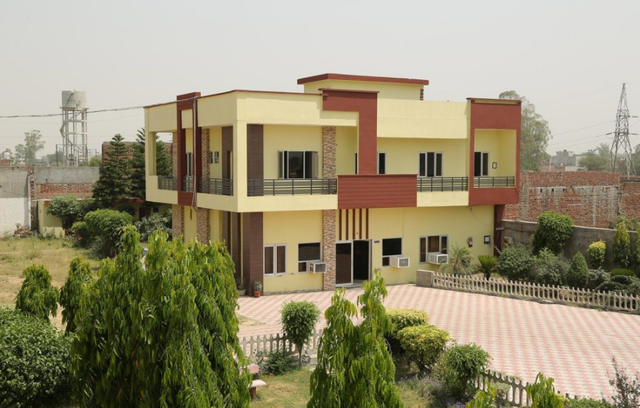S V Memorial College Of Nursing, Amritsar Image
