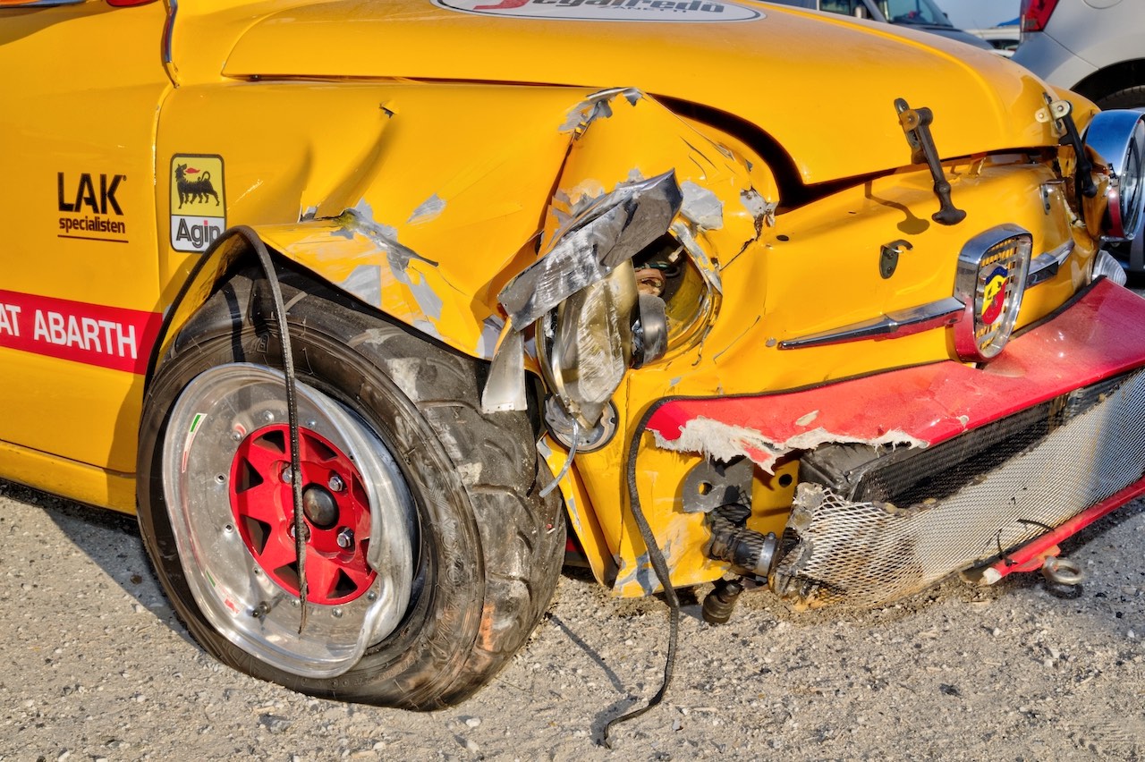 6 mesures à prendre après un accident avec votre voiture classique