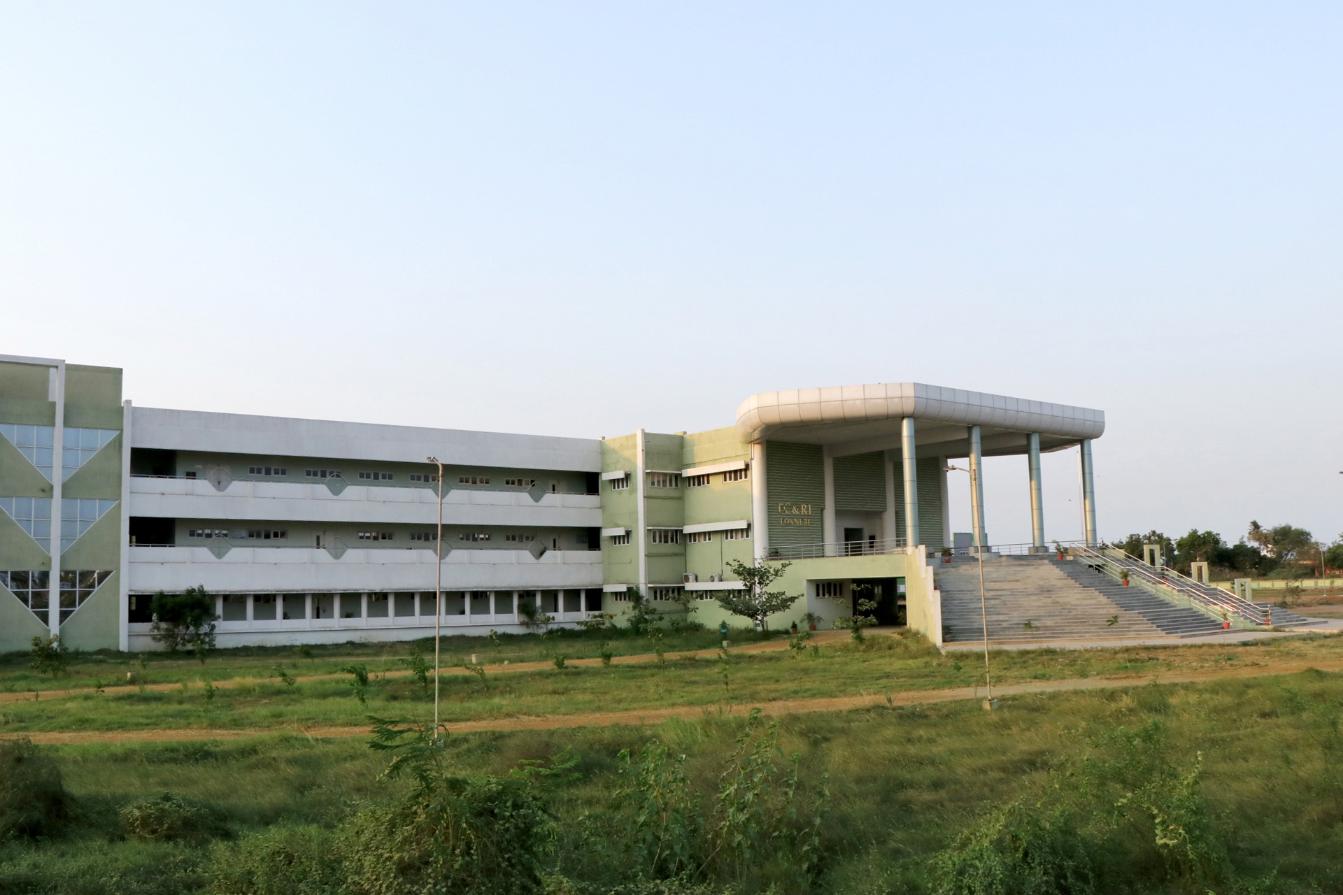Dr. M.G.R Fisheries College and Research Institute, Ponneri Image