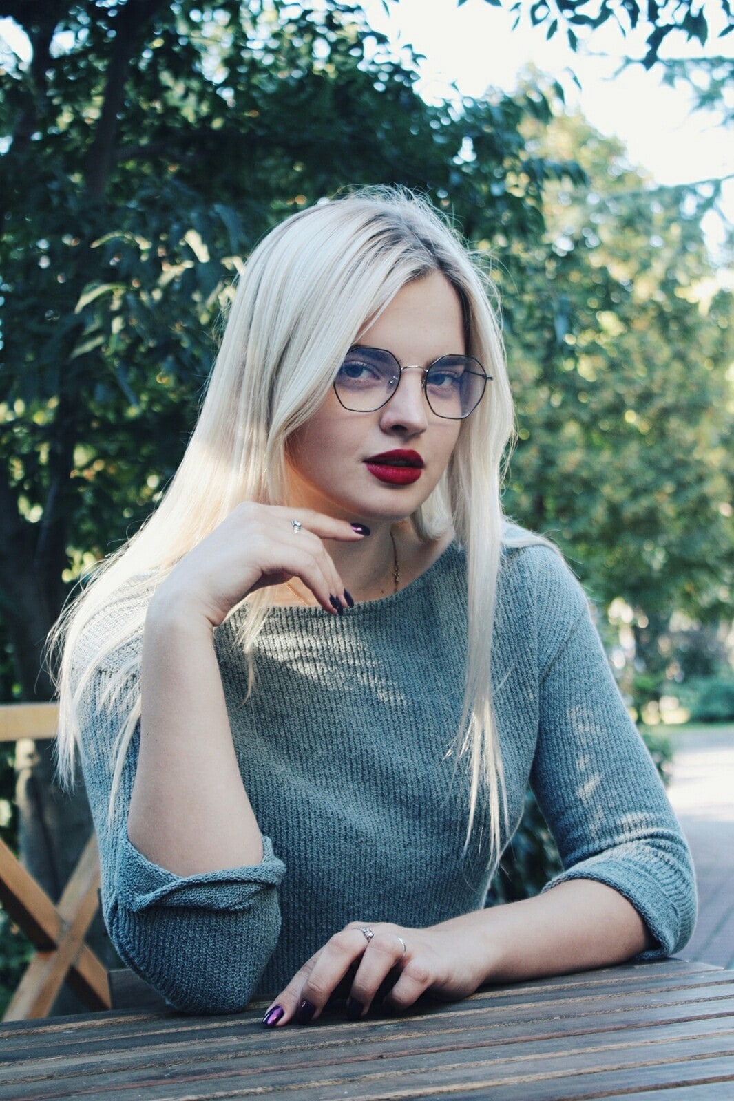 girls with glasses