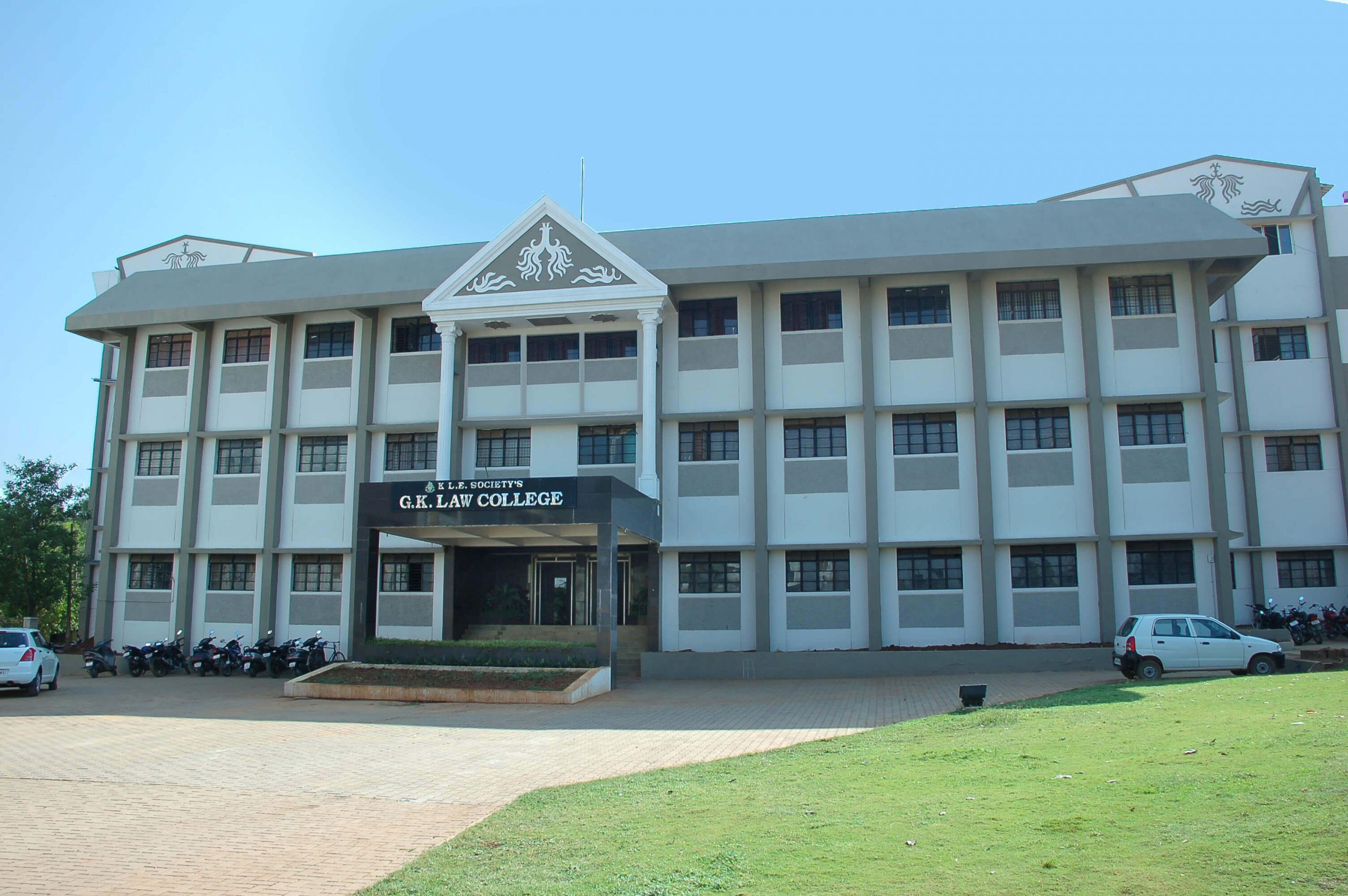 Gurusiddappa Kotambri Law College, Hubli Image