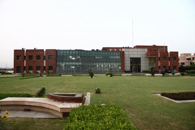 Jaipuria Institute of Management, Noida Image