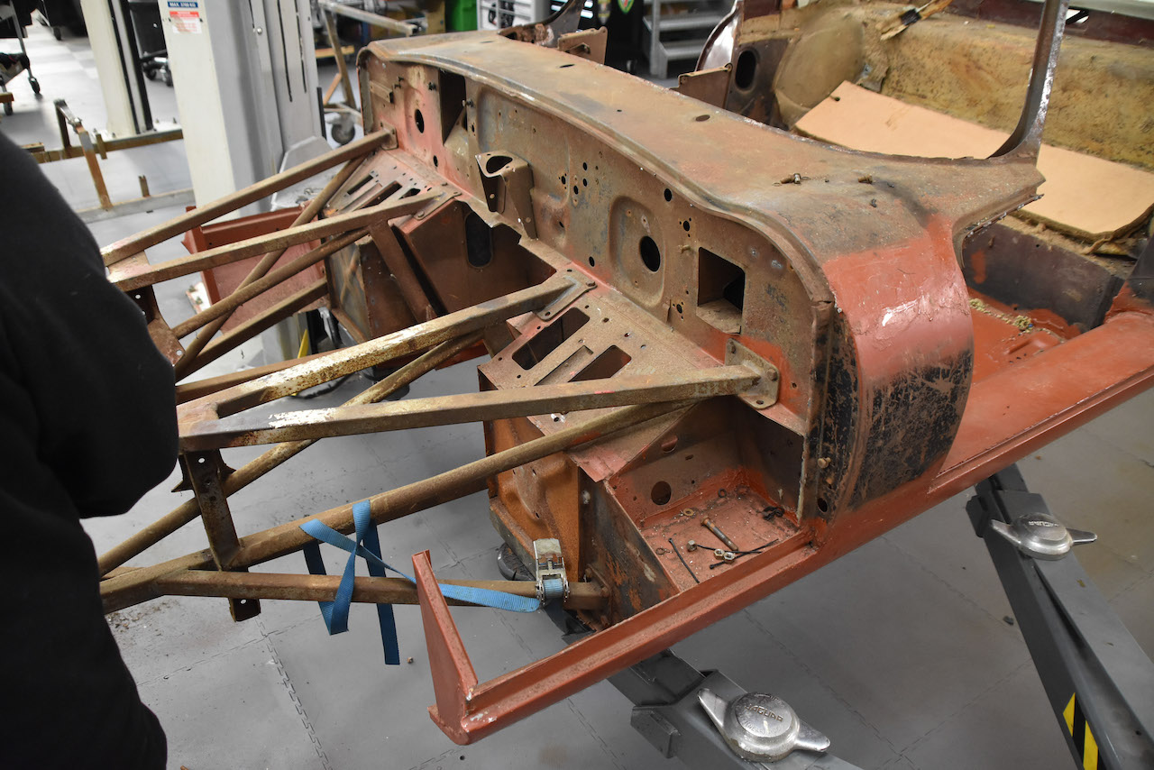 E-type that crashed at Snetterton in 1965 to be restored