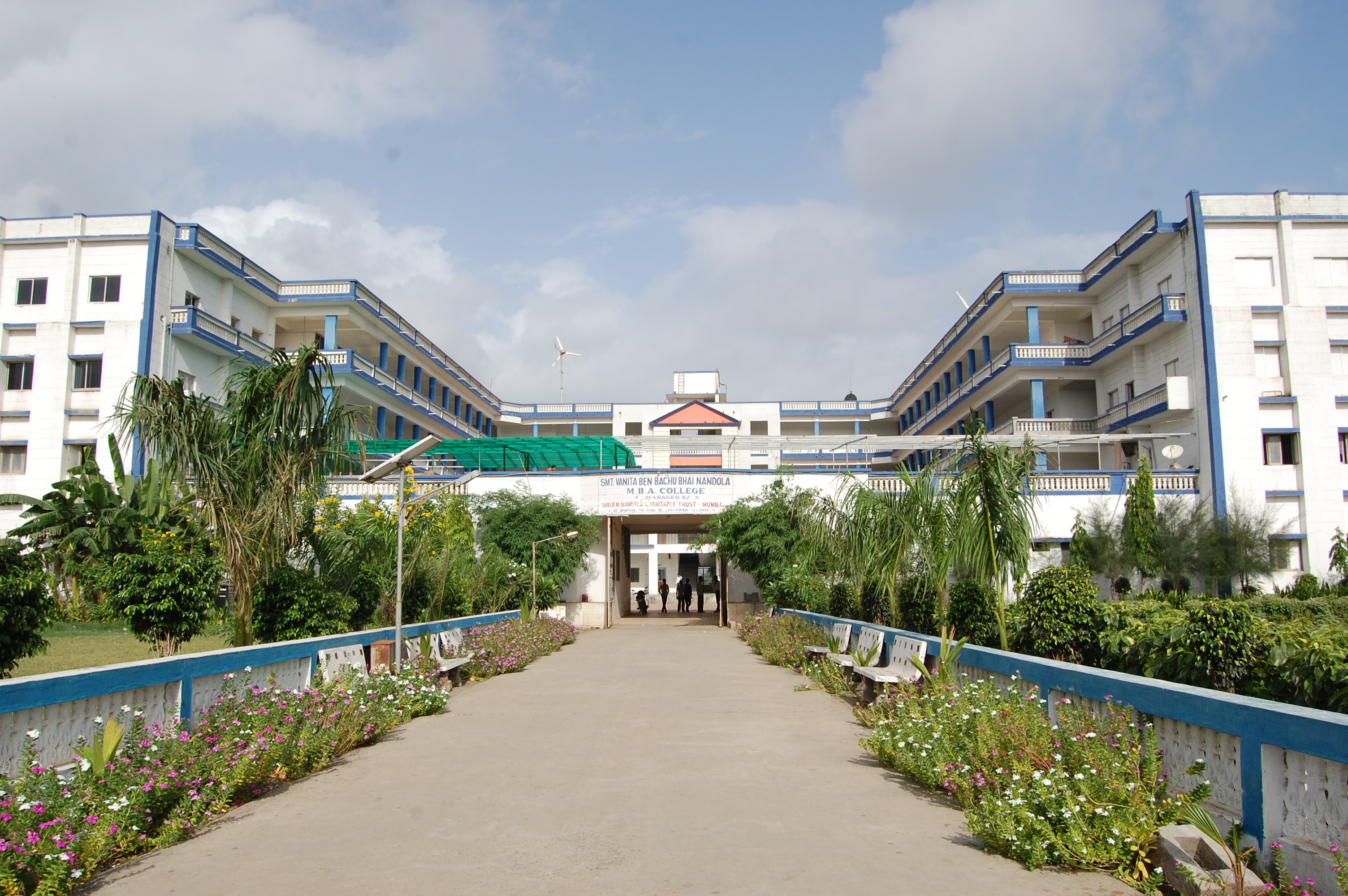 Smt. V. B. Nandola Computer Science College Image