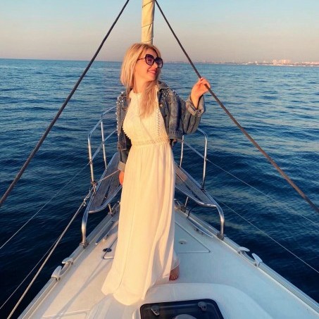 lady's photo