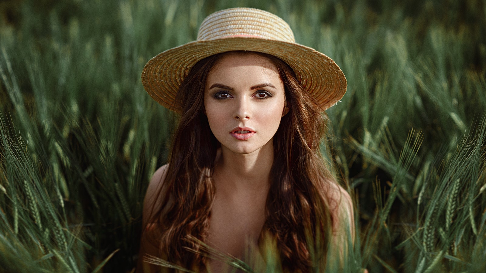 girls in hats