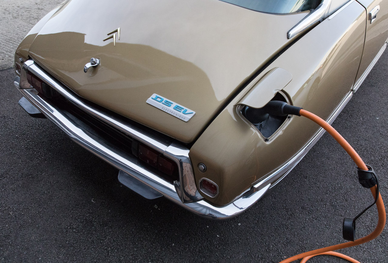 Electrogenic converts 1971 Citroen DS to electric powertrain