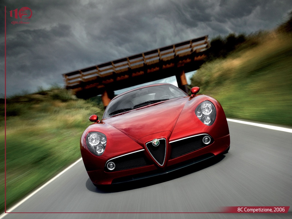 Alfa Romeo 8C Competizione - Supercar homage to tradition