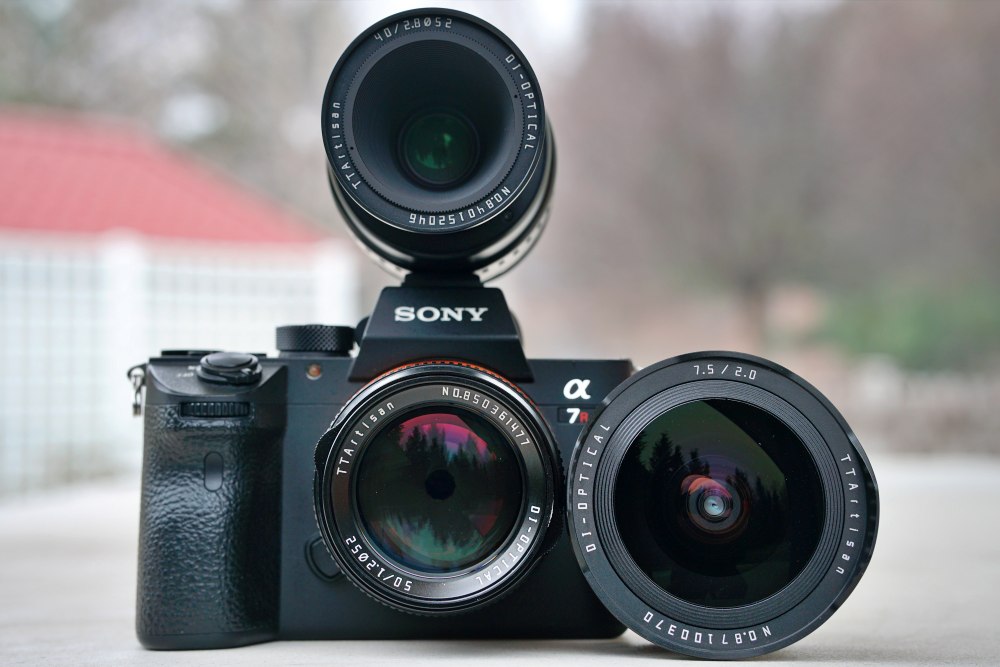Obiektywy TTArtisan APS-C Front