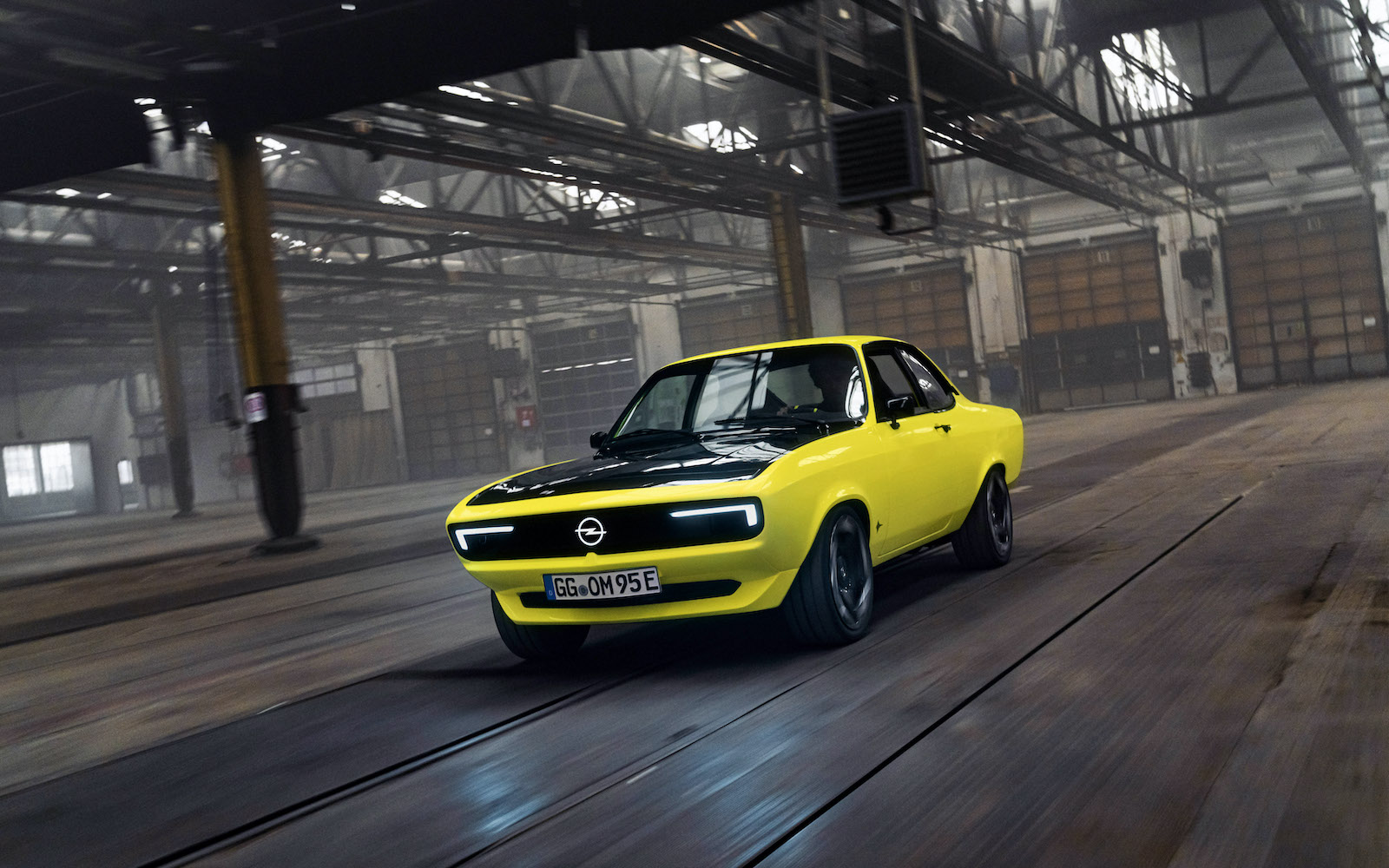 Opel unveils fully electric RestoMod Manta GSe