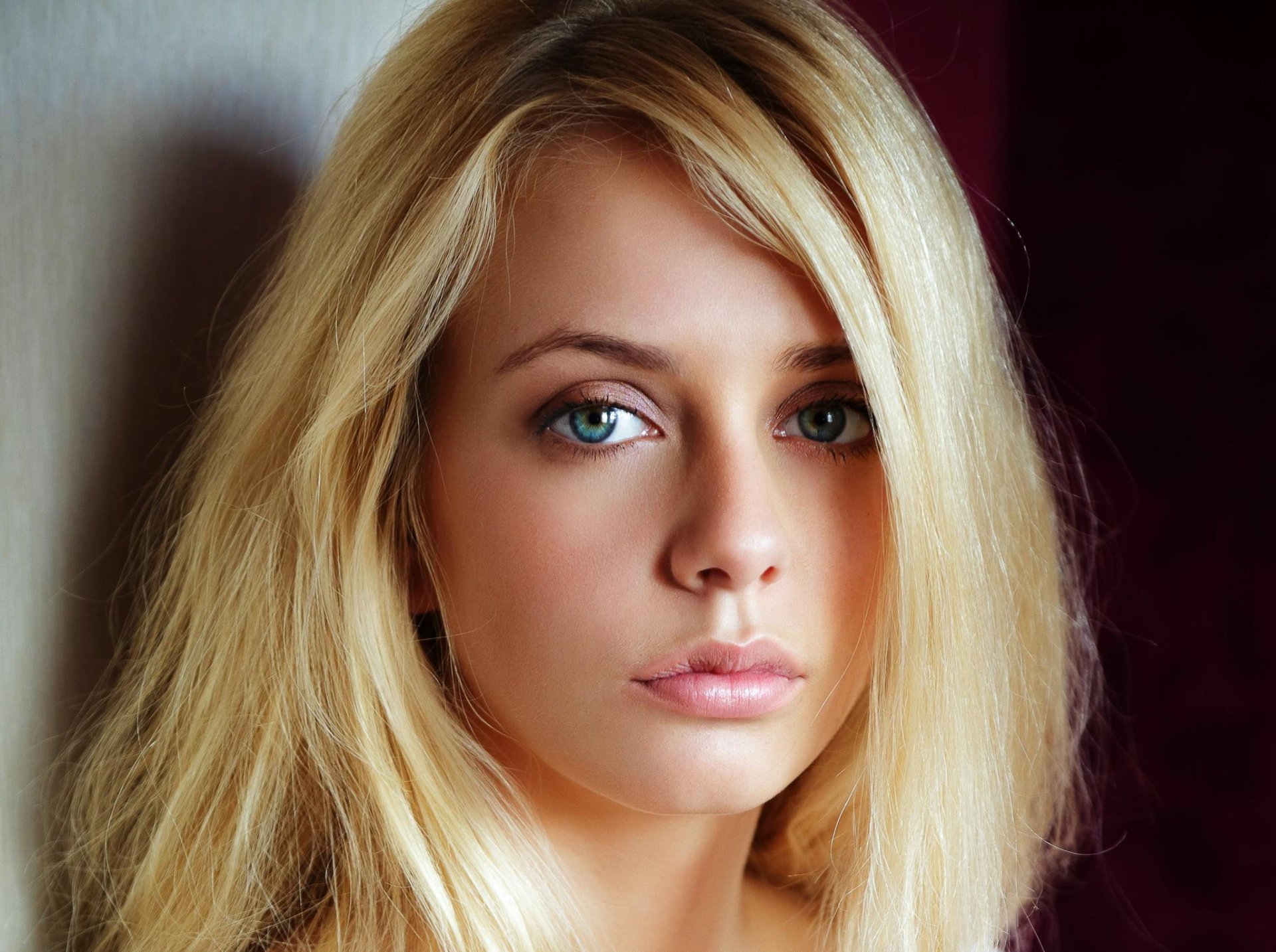 Model Jennifer Mackay