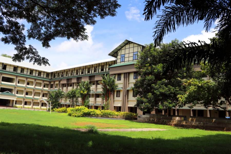 M.E.S Keveeyam College, Malappuram Image