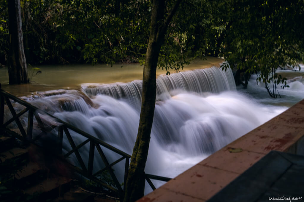cataratas kuang si waterfalls luang prabang