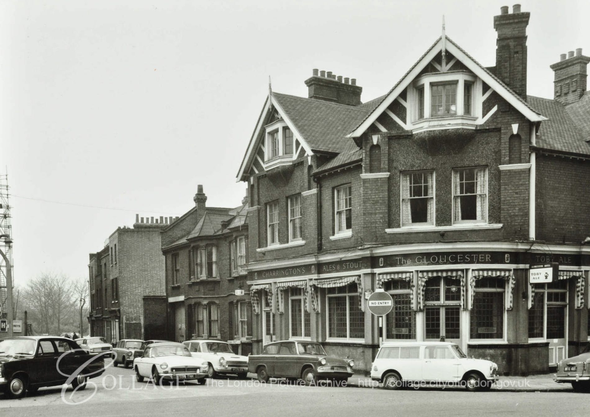 London Collage Archive a treasure trove for classic car fans