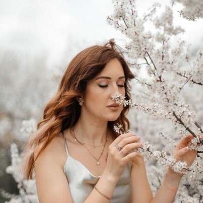 lady's photo