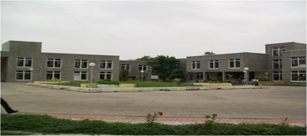 DR. S. AND S.S. GHANDHY COLLEGE OF ENGINEERING AND TECHNOLOGY, Surat Image