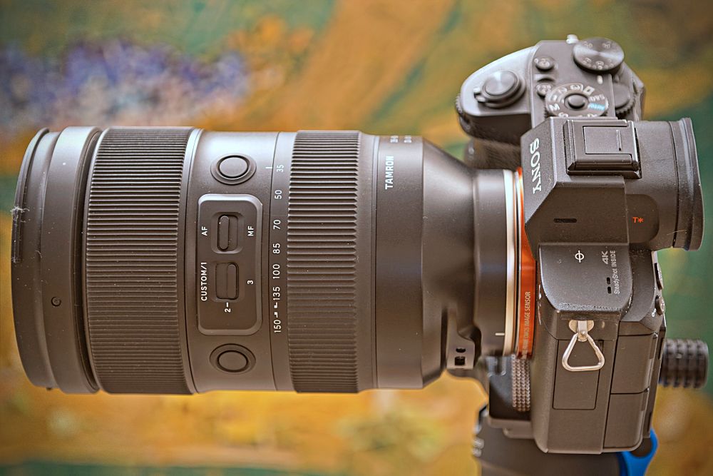Tamron 35-150mm F2 2.8 Di III VXD Side Sony A7R III 2