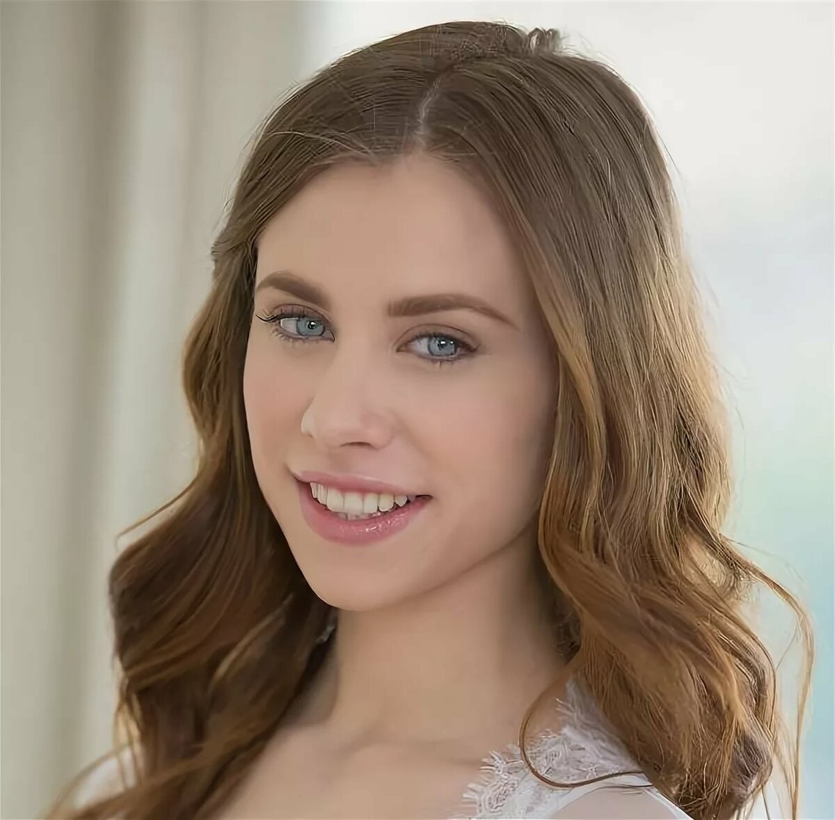 Actress Аня Олсен