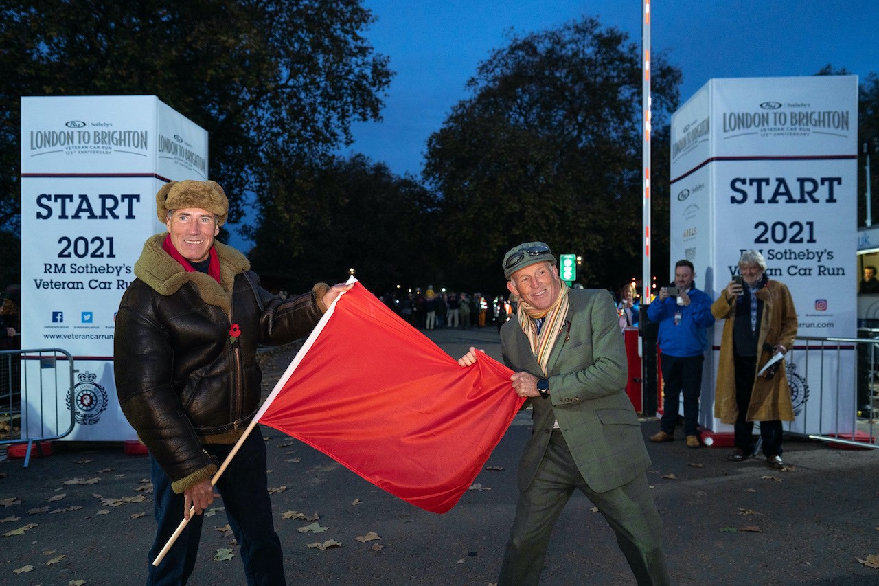 Sun comes out for 125th London to Brighton Veteran Car Run