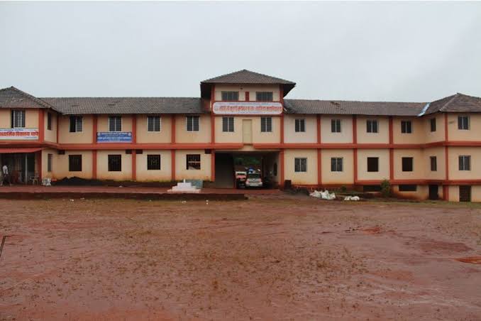 Mohini Murari Mayekar Arts and Commerce College, Ratnagiri Image