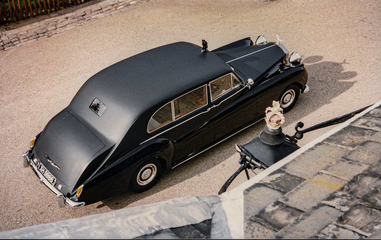 L'héritage de l'insigne noir Rolls-Royce