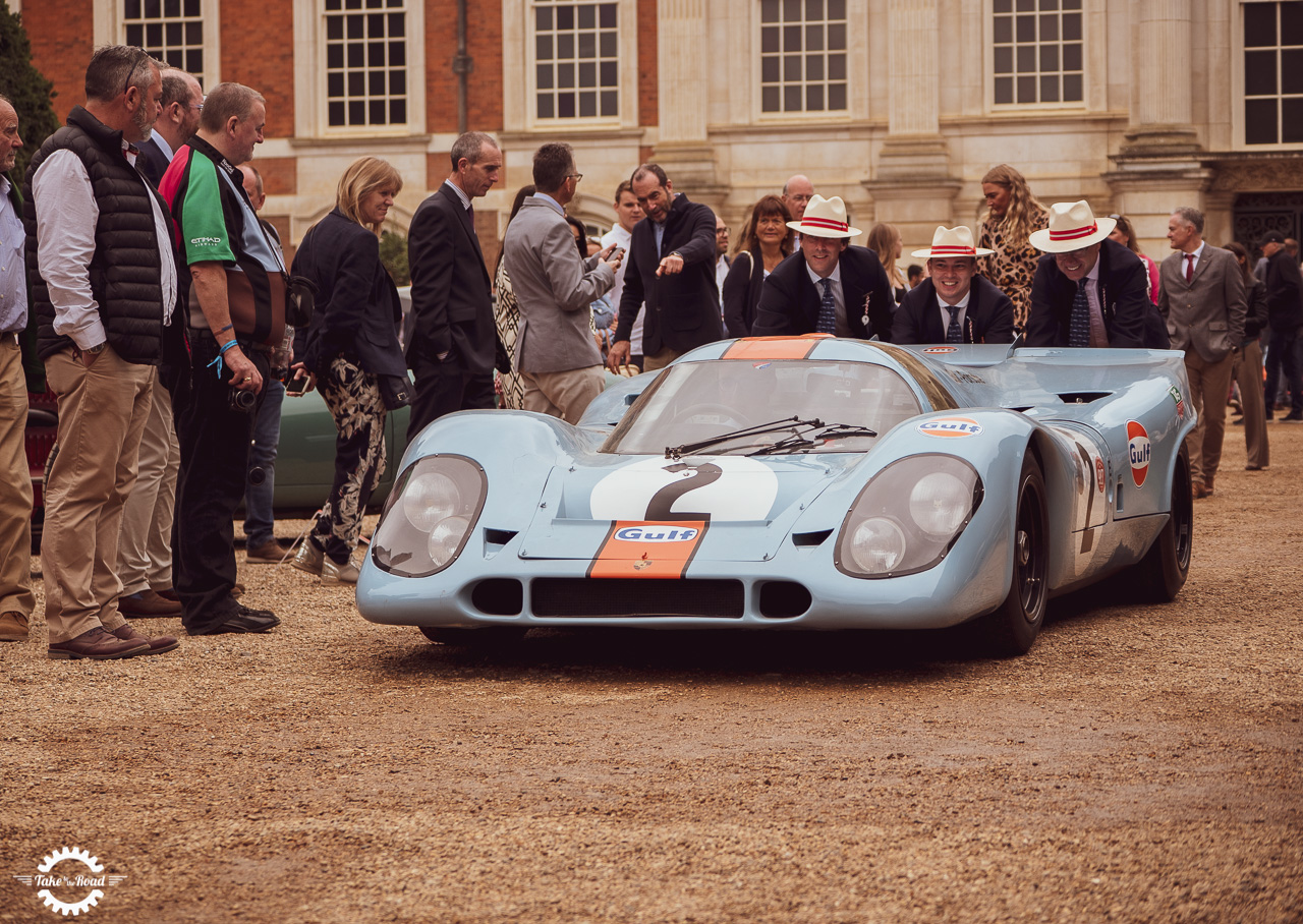 Les joyaux de l'automobile éblouissent au Concours d'Elégance 2021