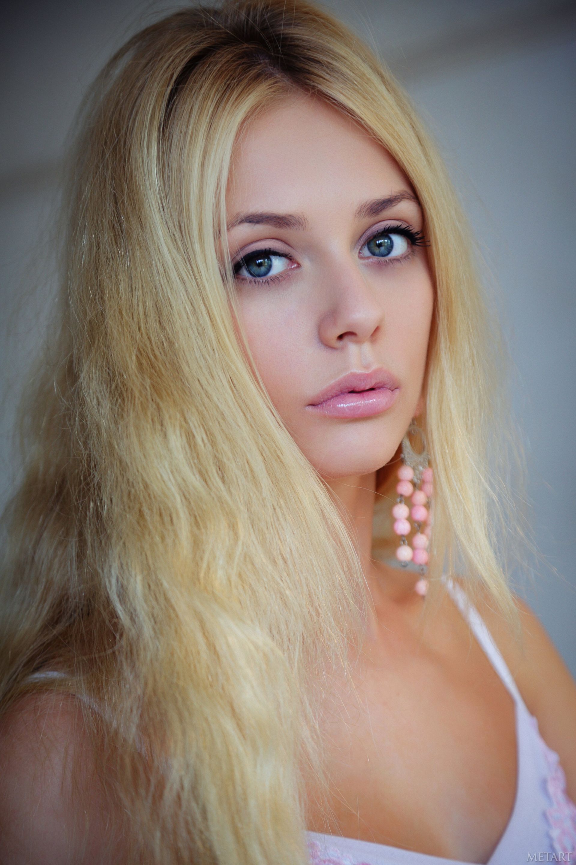 Model Jennifer Mackay
