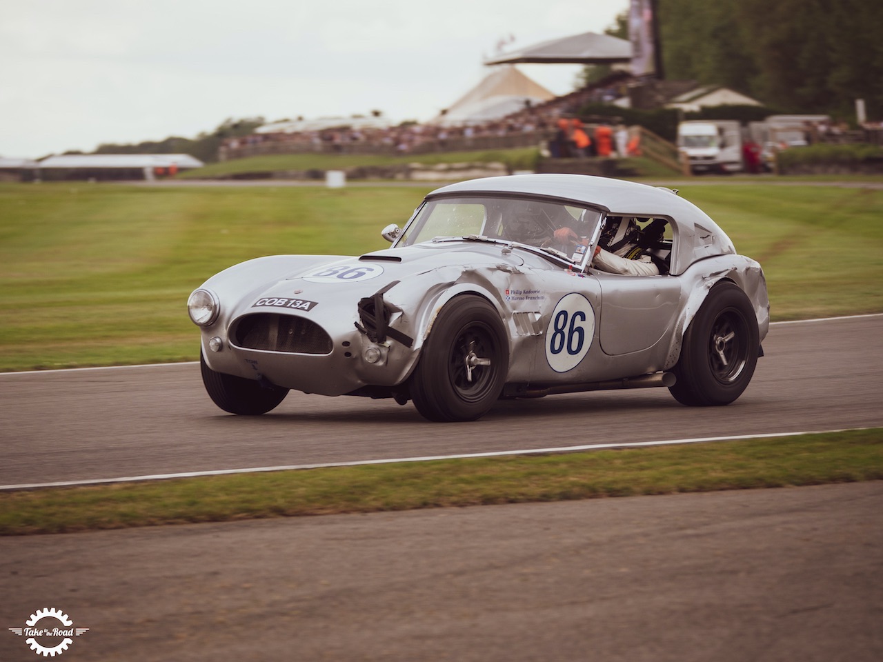 Le sport automobile historique fait un retour glorieux au Goodwood Revival 2021