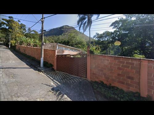 LOTE 002        CASA NO BAIRRO RETIRO - PETRÓPOLIS / RJ
