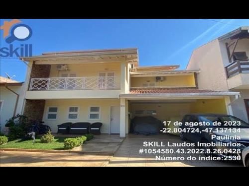 LOTE 001        Casa assobradada com A.T. 287,70m², integr...