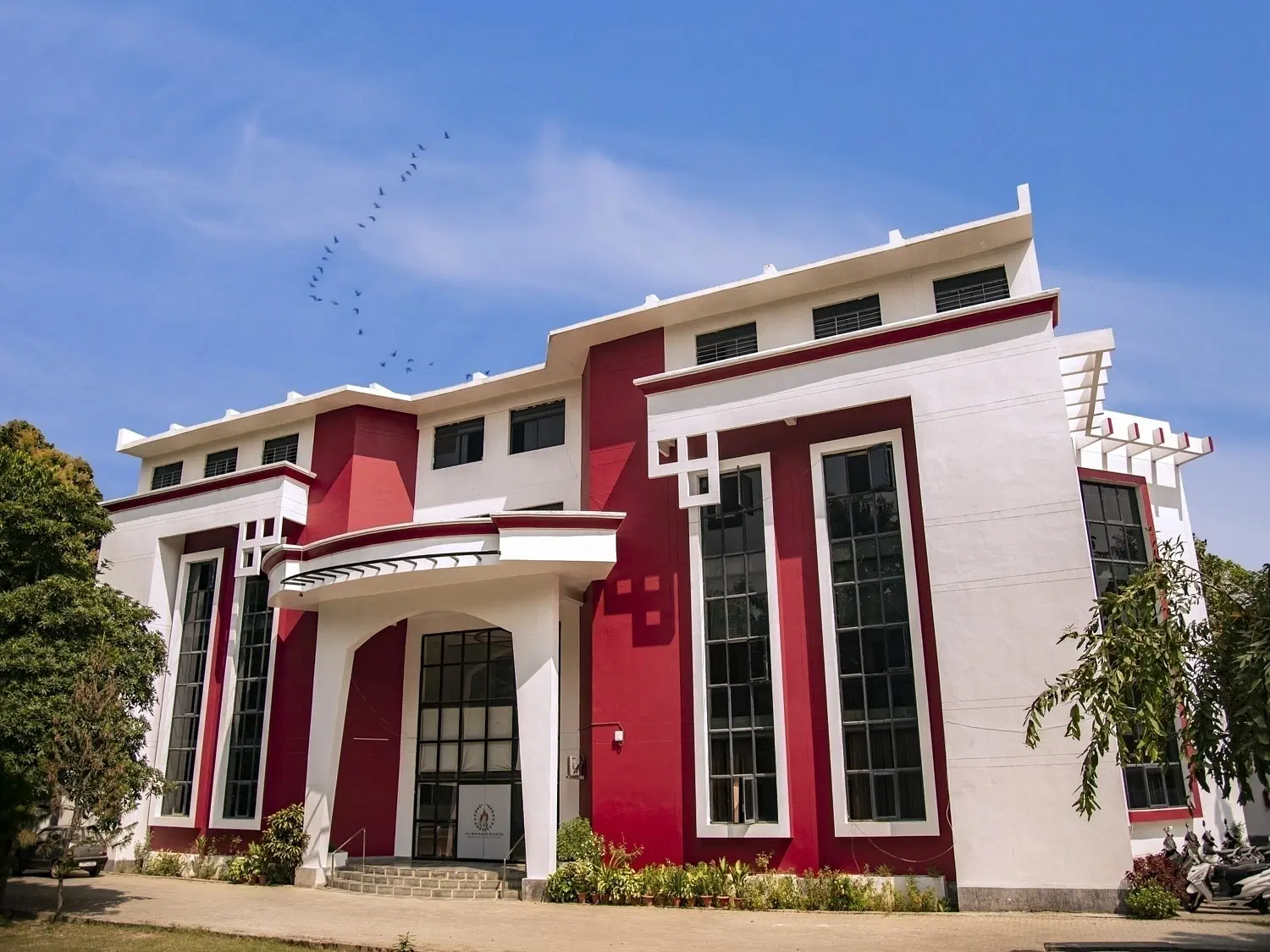 Lal Bahadur Shastri Girls College of Management, Lucknow Image