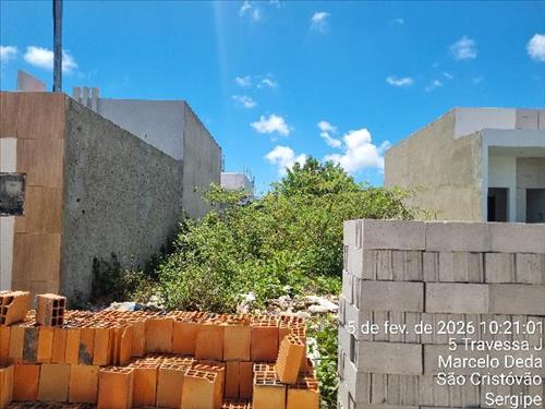 Terreno          -   - 140,00m2