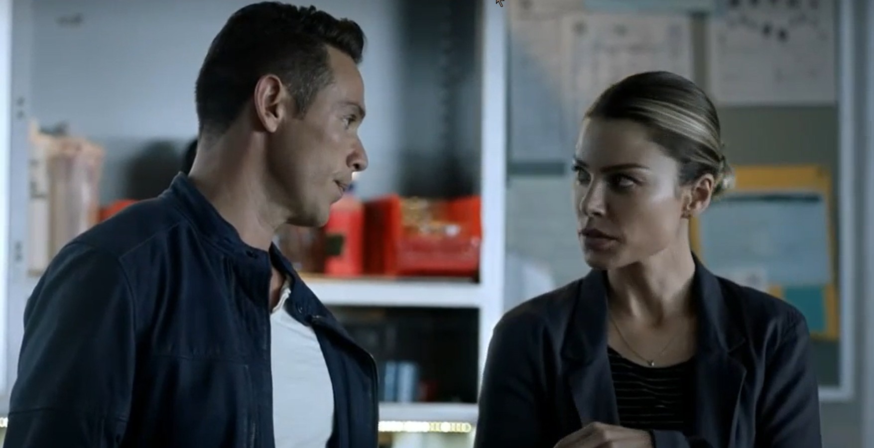 s2ep05-lucifer-thinks-threat-to-chloe-has-past