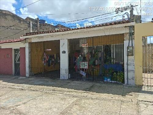 Casa             -   - 285,00m2