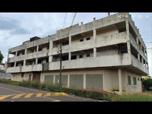 Prédio Inacabado com área de 2.220m², área total de 983,80m² - Campo Mourão/PR