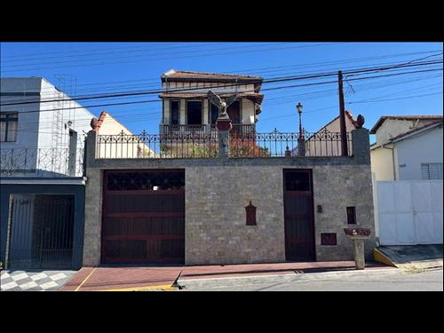 Casa na Vila Zélia em Lorena/SP