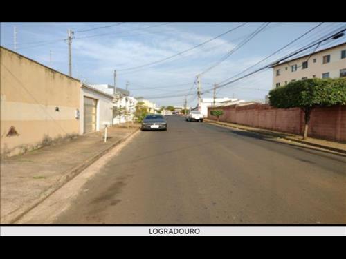Uberlândia/MG - Jardim Europa - Imóvel em área com 286m²