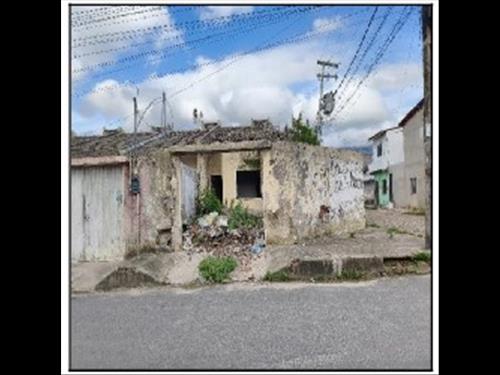 Casa             -   - 62,00m2