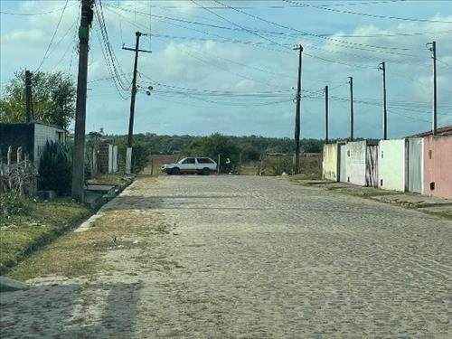 Casa  -   - 64,00m2