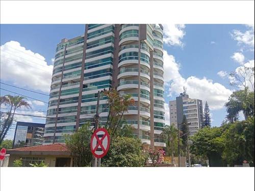 Apartamento à venda em leilão
